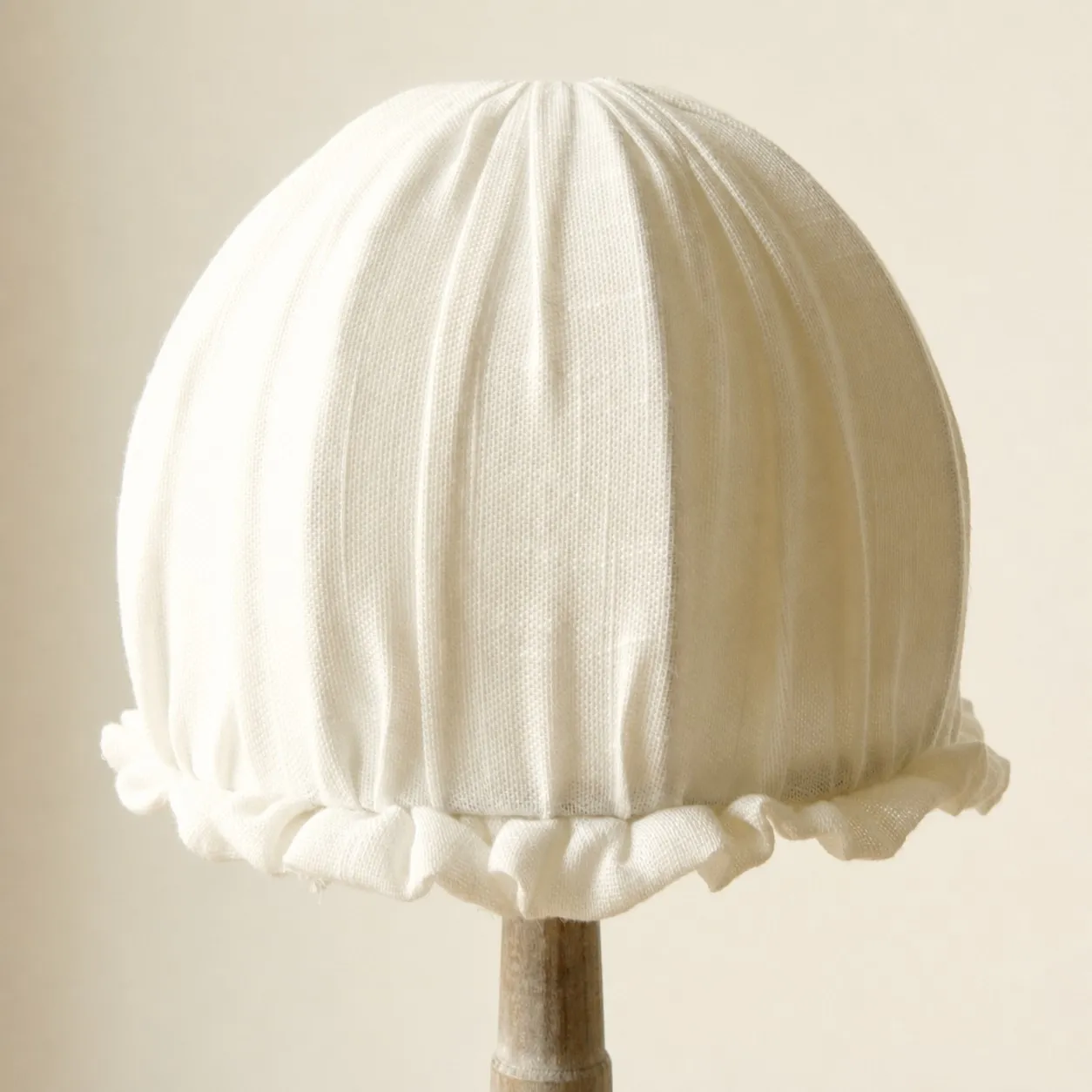 Pleated fabric shade silhouette close detail